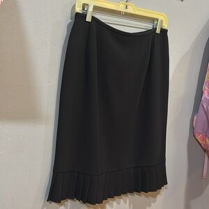 Le suit 10 petite black skirt